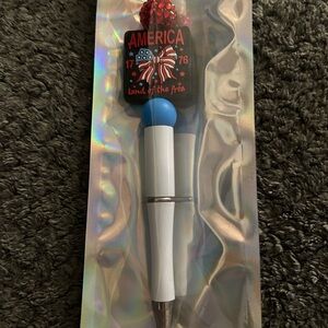 Hand Crafted Patriotic America Charm Pen - White & Blue